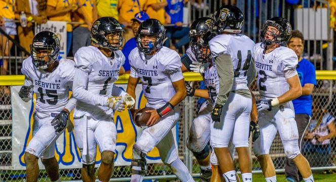 Tyler scores a touchdown for Servite