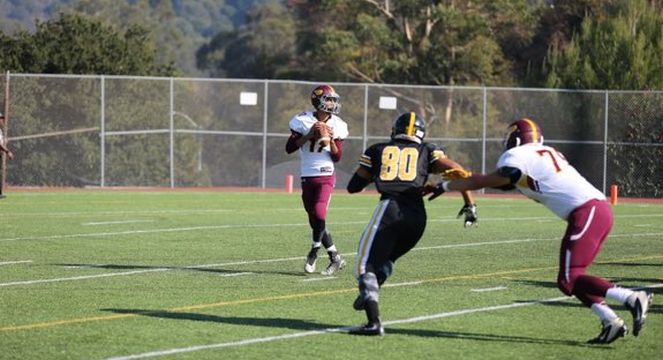 Jordan Jackson gets around the tackle