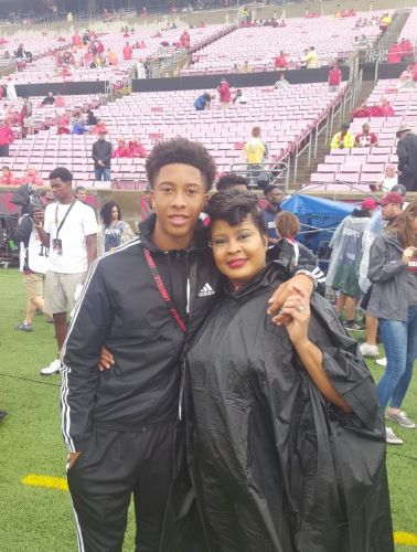 tre-norwood-at-louisville-with-mom