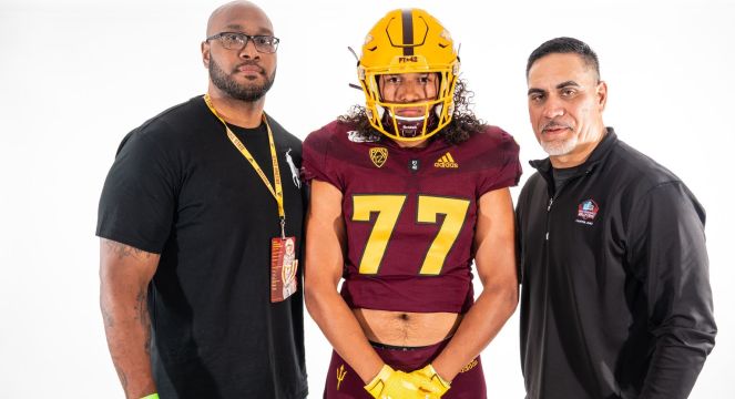 Interview 3 Star 2021 Arizona Ol Isaia Glass Talks Verbal Commitment To Arizona State Recruiting News Guru